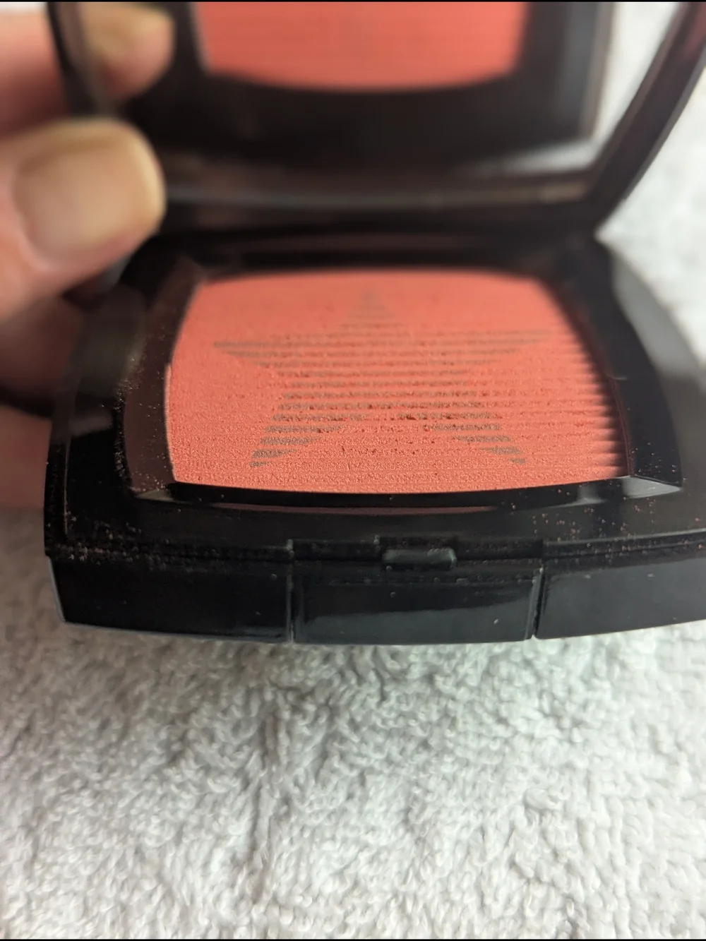 CHANEL Blush Comete Coral Star Soft Glow Blush - Coral